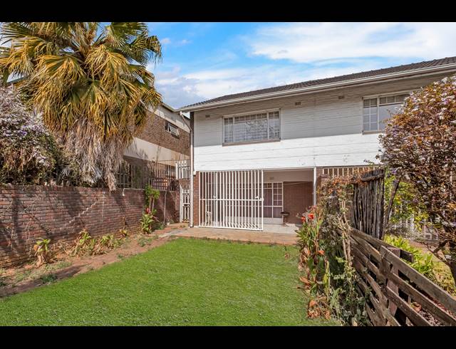 2 BEDROOM APARTMENT FOR SALE IN WINDSOR EAST